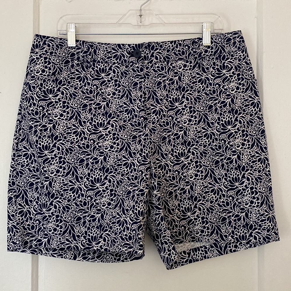 New NWT Talbots Blue Floral Shorts w/ Pockets Womens Size 14